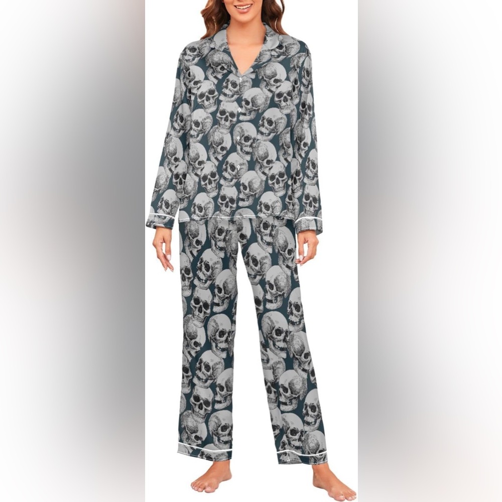 NWT Skull Print Pajama Set